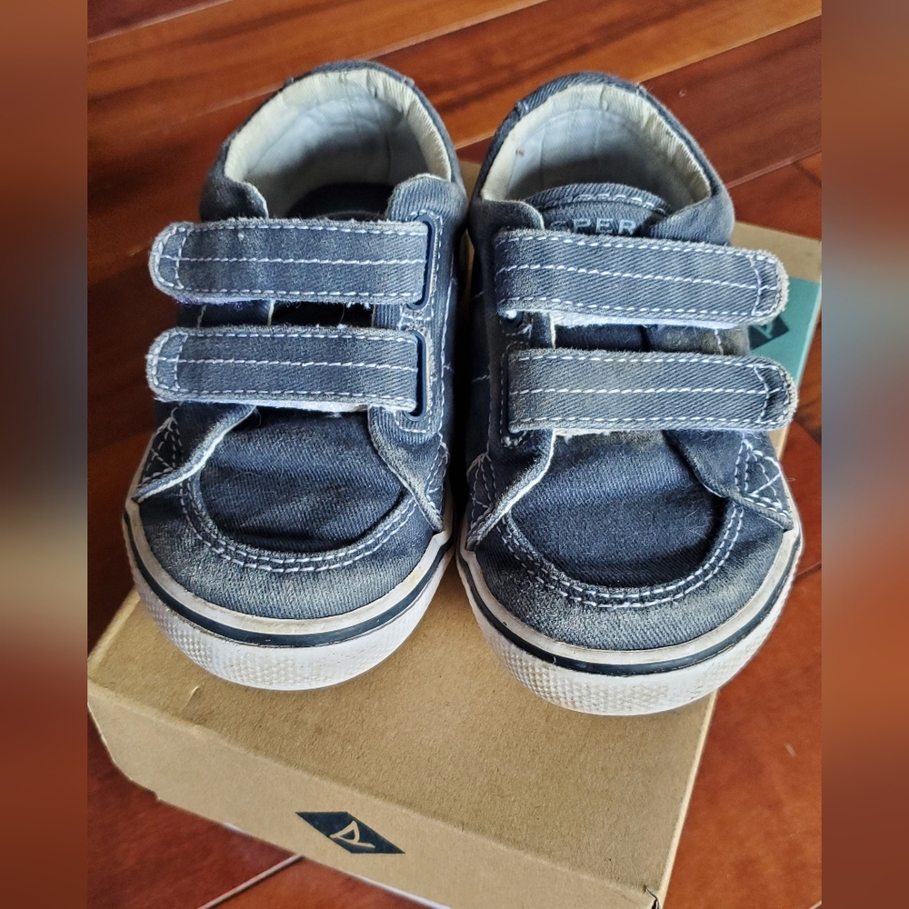 Sperry Top Sider Halyard Boys Kids Blue Denim Velcro Sneakers Boat Shoes Sz. 7W